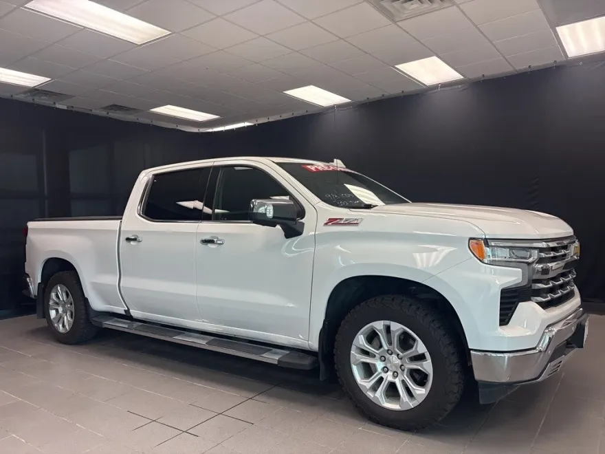 2023 Chevrolet Silverado 1500 LTZ photo 1