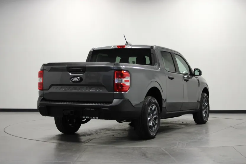 2025 Ford Maverick XLT photo 1