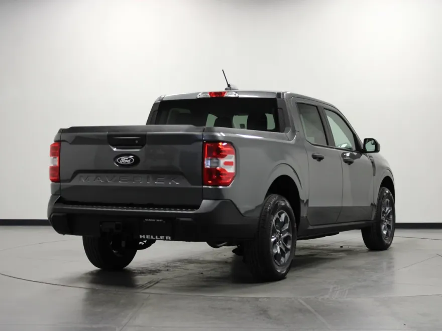 2025 Ford Maverick XLT photo 1