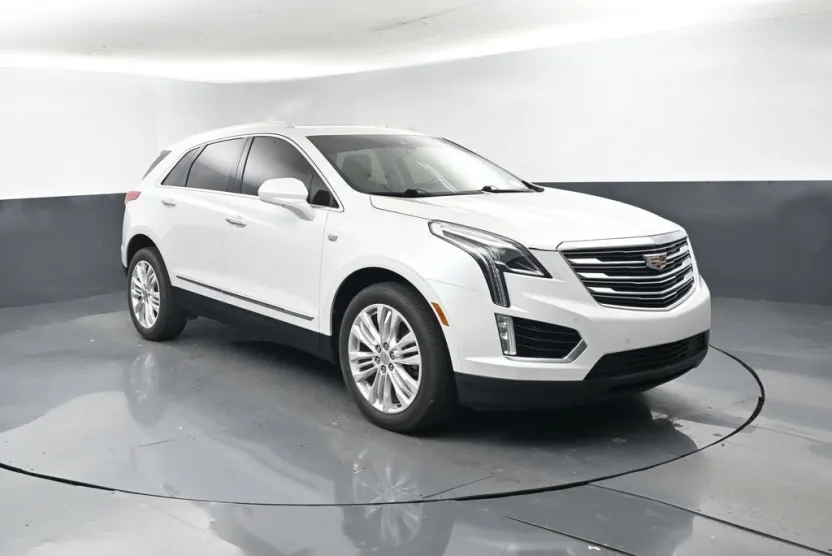 2017 Cadillac XT5 Premium Luxury photo 1