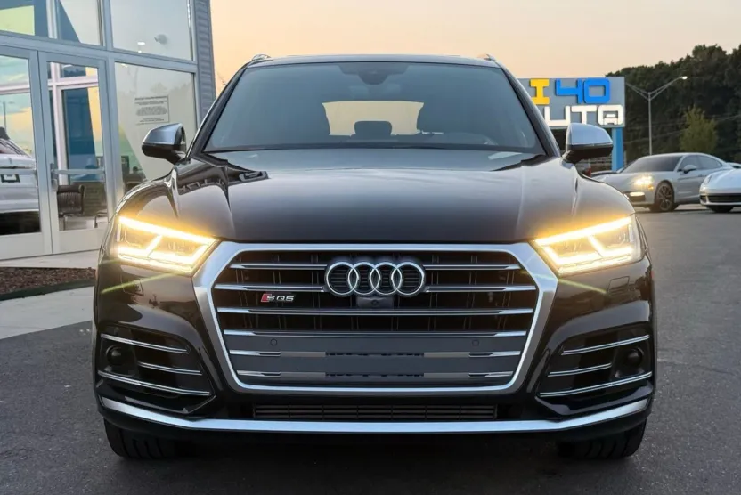 2019 Audi SQ5 Prestige photo 1