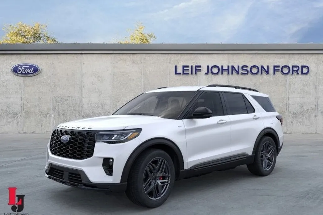 2025 Ford Explorer ST-Line photo 1