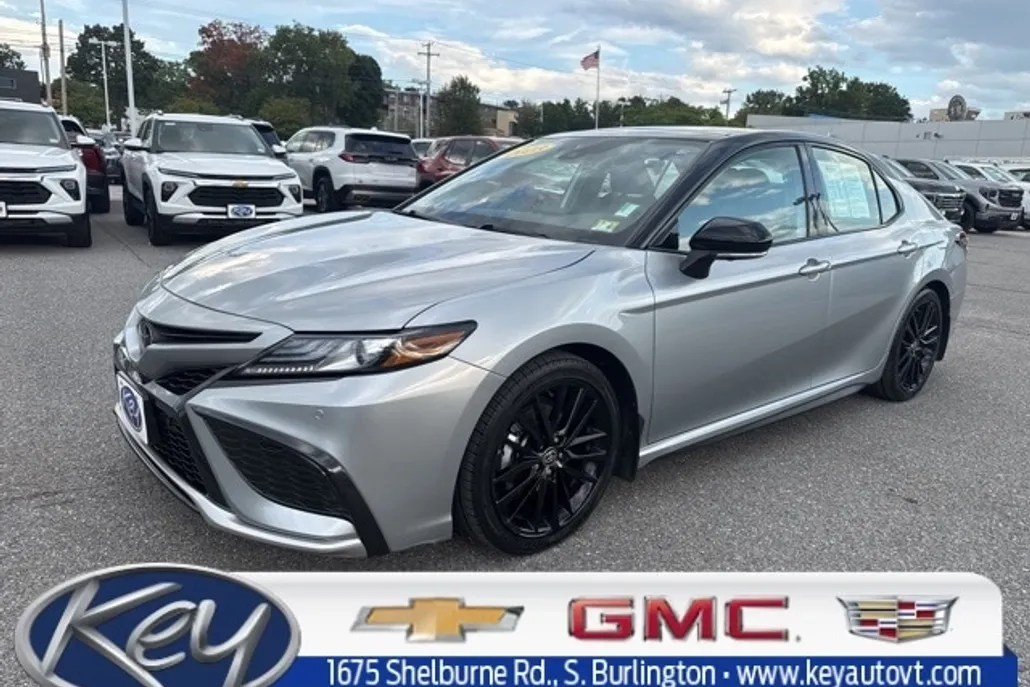 2023 Toyota Camry XSE photo 1