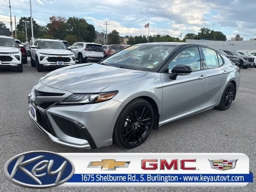 2023 Toyota Camry XSE photo 1