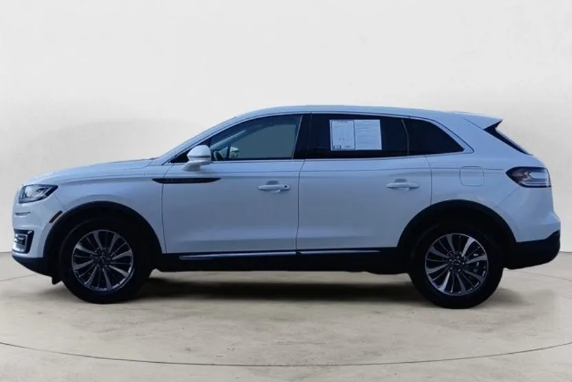 2019 Lincoln Nautilus Select photo 1