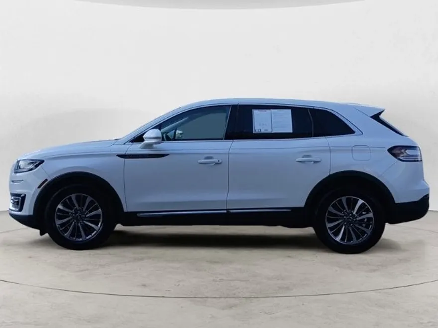 2019 Lincoln Nautilus Select photo 1