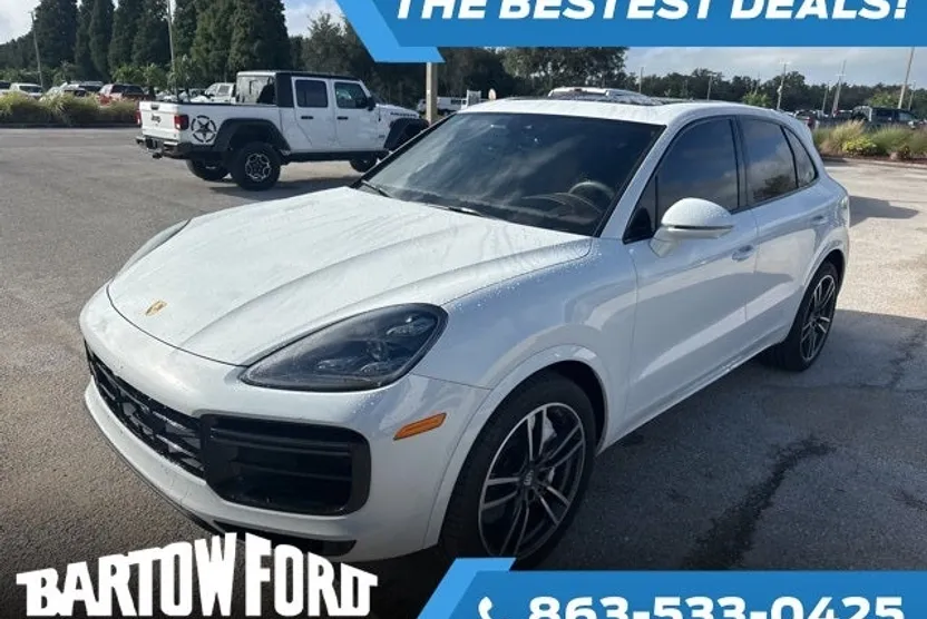 2021 Porsche Cayenne Turbo photo 1
