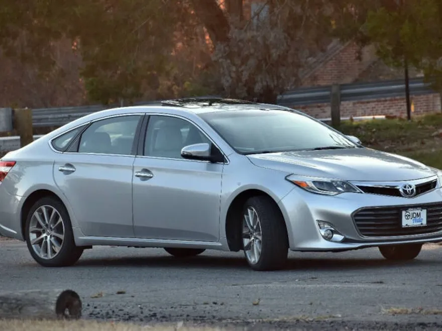 2014 Toyota Avalon XLE Touring photo 1