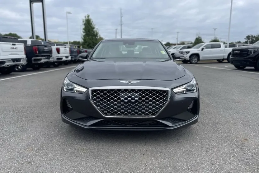 2019 Genesis G70 2.0T Advanced photo 1