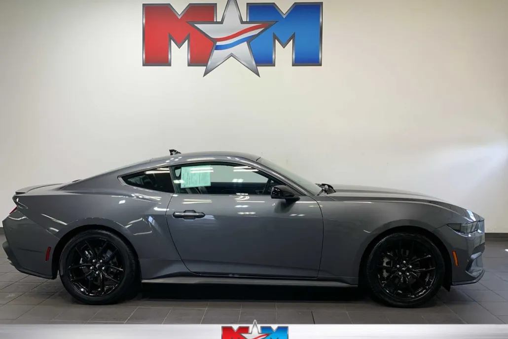 2024 Ford Mustang EcoBoost Premium photo 1