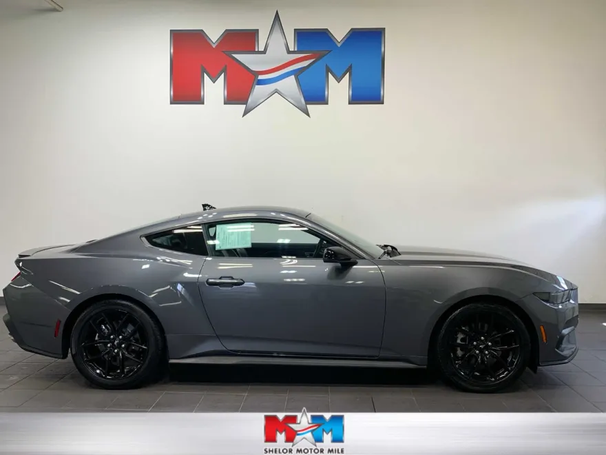 2024 Ford Mustang EcoBoost Premium photo 1