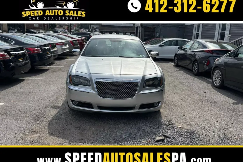 2012 Chrysler 300 Limited photo 1