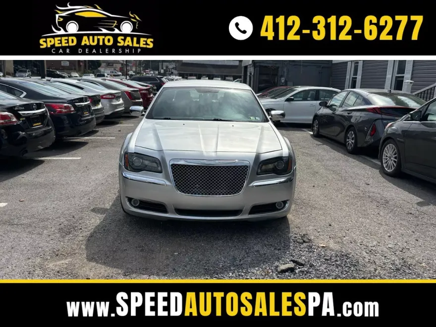 2012 Chrysler 300 Limited photo 1