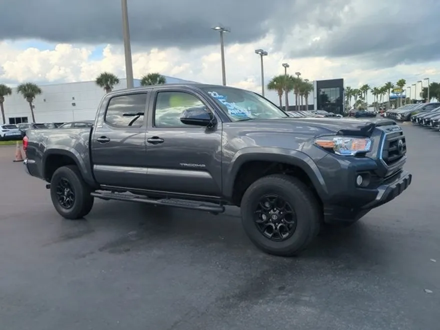 2022 Toyota Tacoma SR5 photo 1