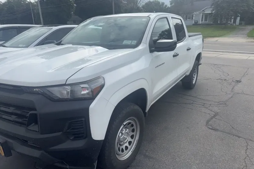 2023 Chevrolet Colorado Work Truck photo 1