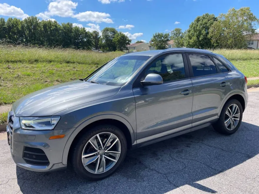 2017 Audi Q3 Premium photo 1