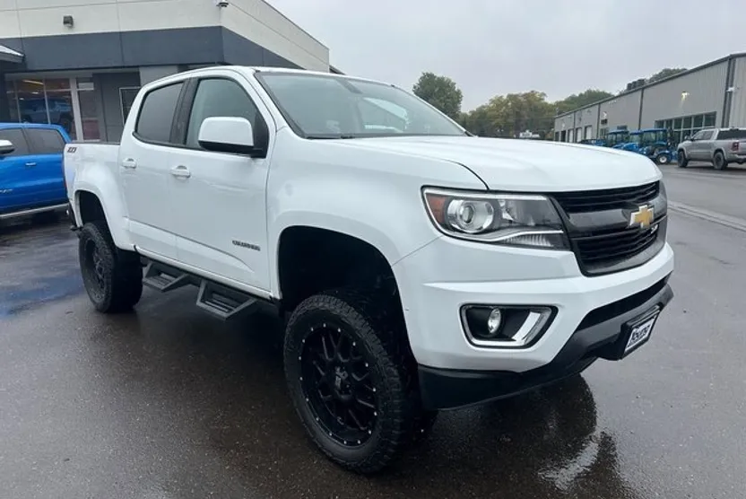 2017 Chevrolet Colorado Z71 photo 1