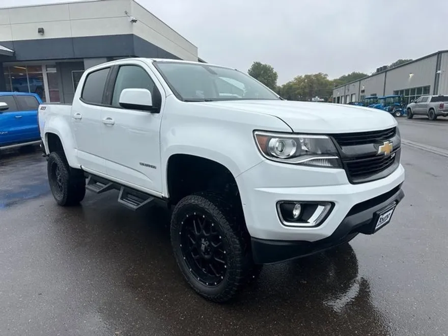 2017 Chevrolet Colorado Z71 photo 1