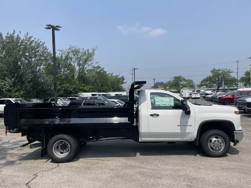 2025 Chevrolet Silverado 3500HD Work Truck photo 1