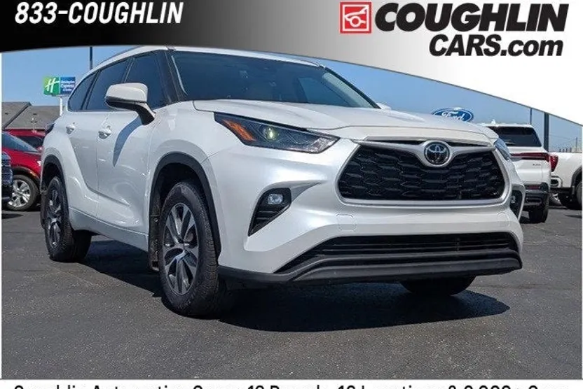 2022 Toyota Highlander XLE photo 1