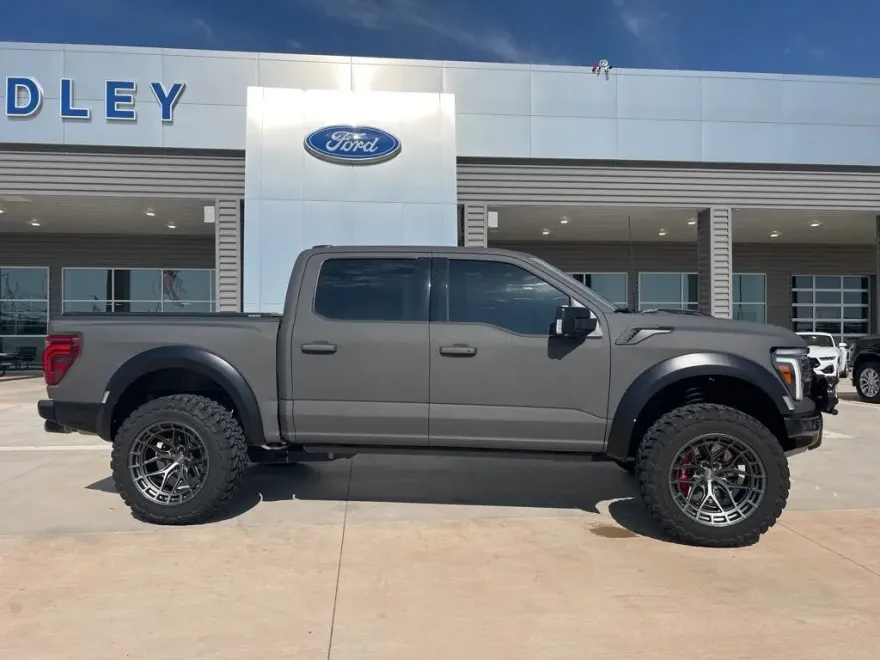 2024 Ford F-150 Raptor photo 1