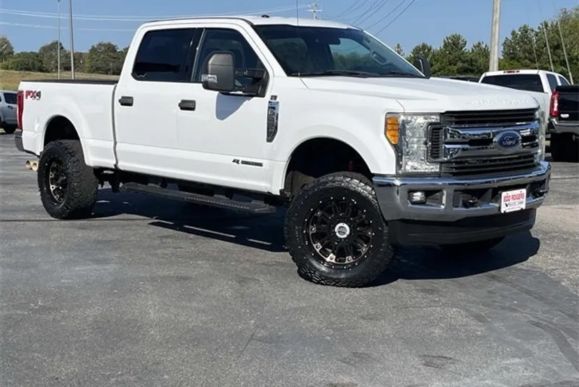 2017 Ford F-250 photo 1