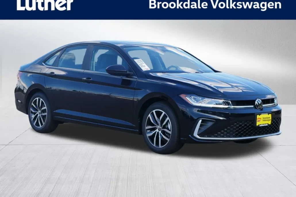 2025 Volkswagen Jetta SE photo 1