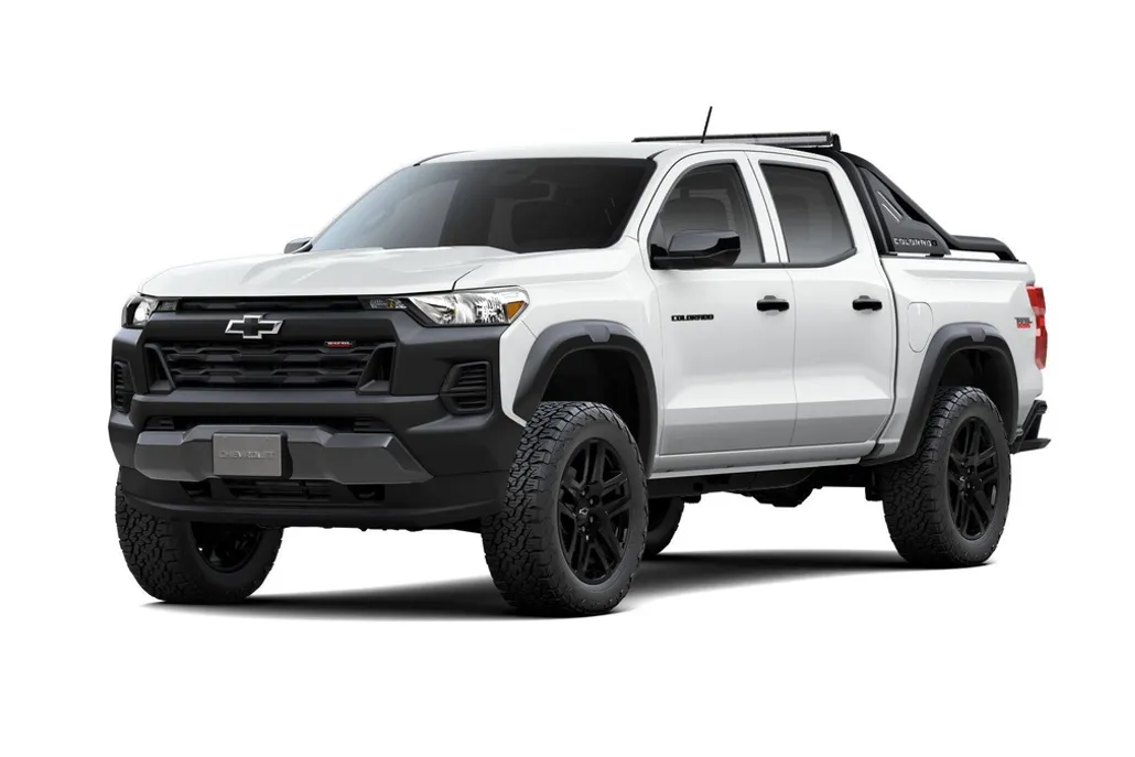 2025 Chevrolet Colorado Trail Boss photo 1