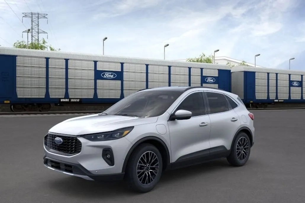 2024 Ford Escape Plug-In Hybrid Titanium photo 1