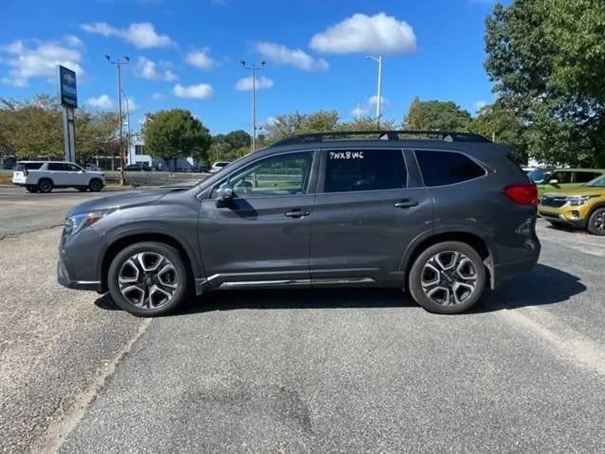 2023 Subaru Ascent Limited photo 1