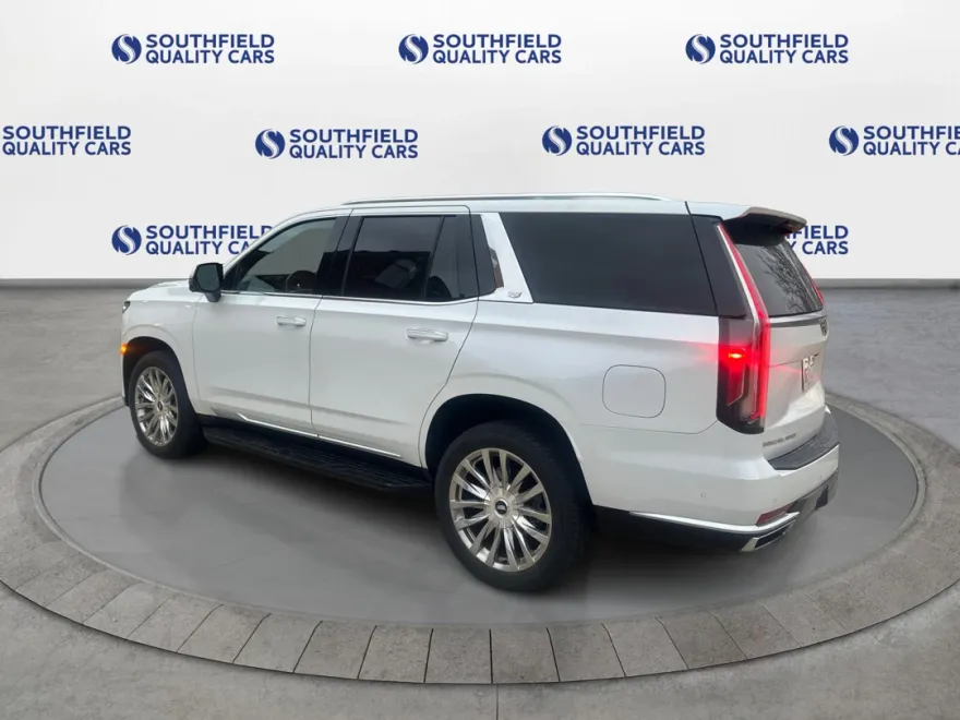 2021 Cadillac Escalade Premium Luxury photo 4