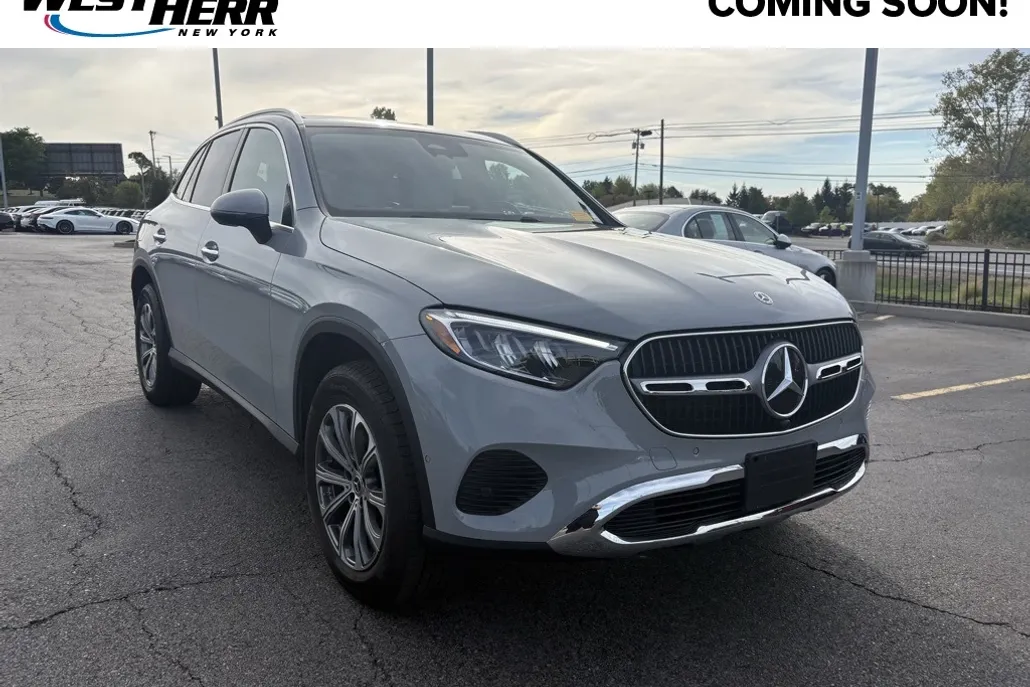 2025 Mercedes Benz GLC 300 4MATIC photo 1