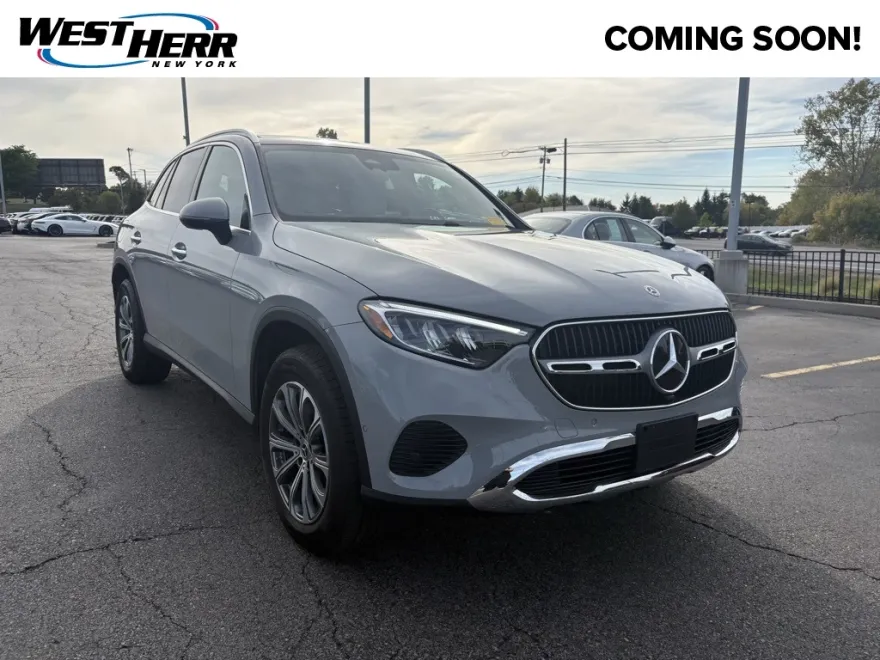 2025 Mercedes Benz GLC 300 4MATIC photo 1
