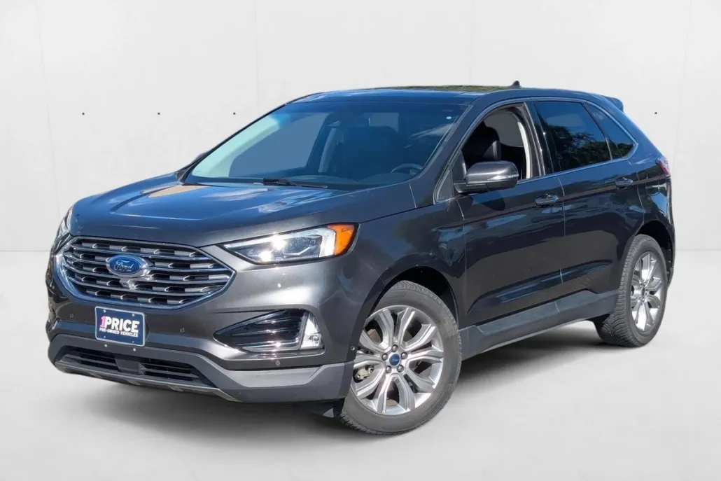 2019 Ford Edge Titanium photo 1