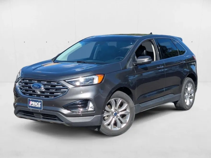 2019 Ford Edge Titanium photo 1