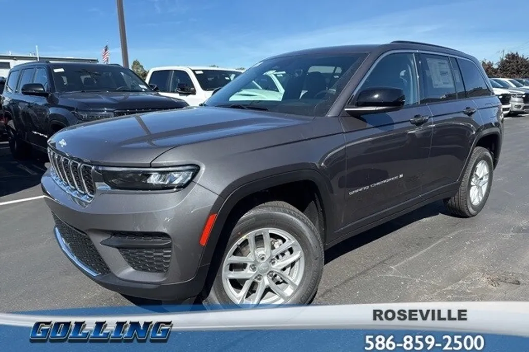 2025 Jeep Grand Cherokee Laredo photo 1