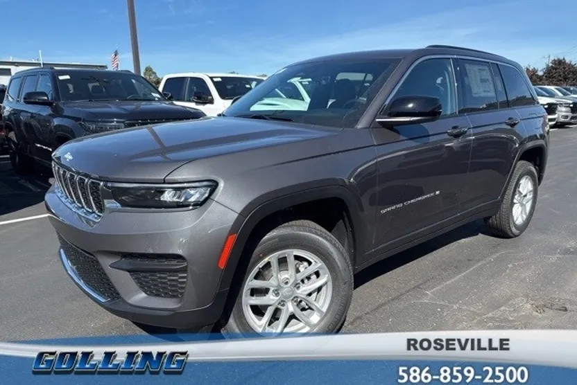 2025 Jeep Grand Cherokee Laredo photo 1