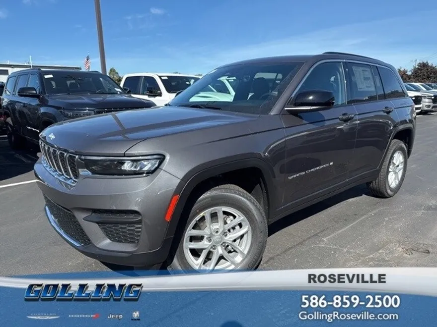 2025 Jeep Grand Cherokee Laredo photo 1