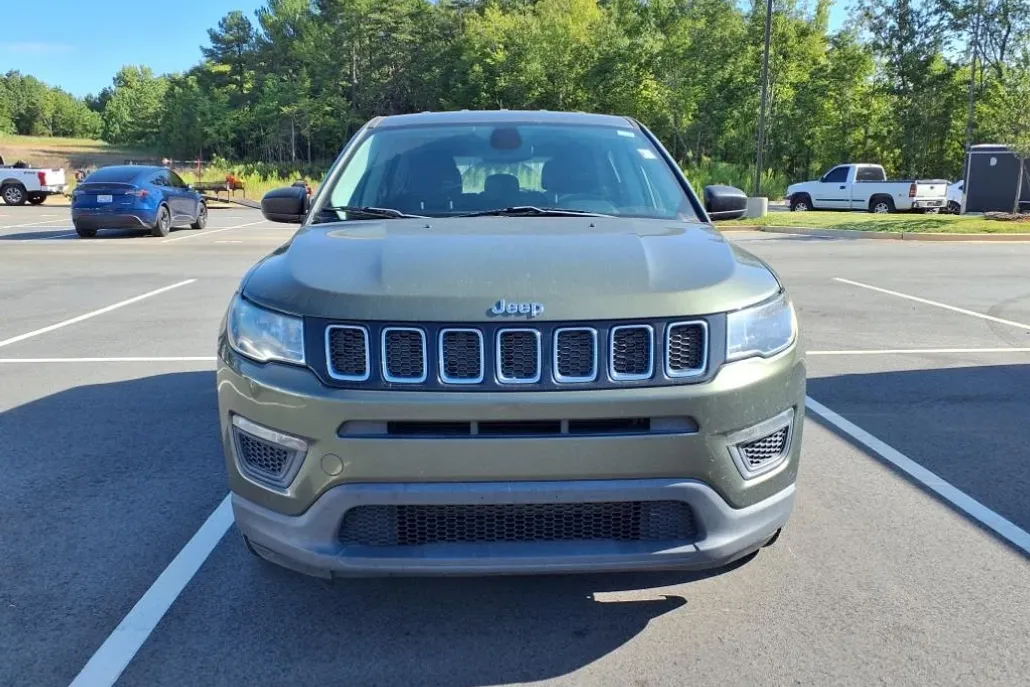 2019 Jeep Compass Sport photo 1