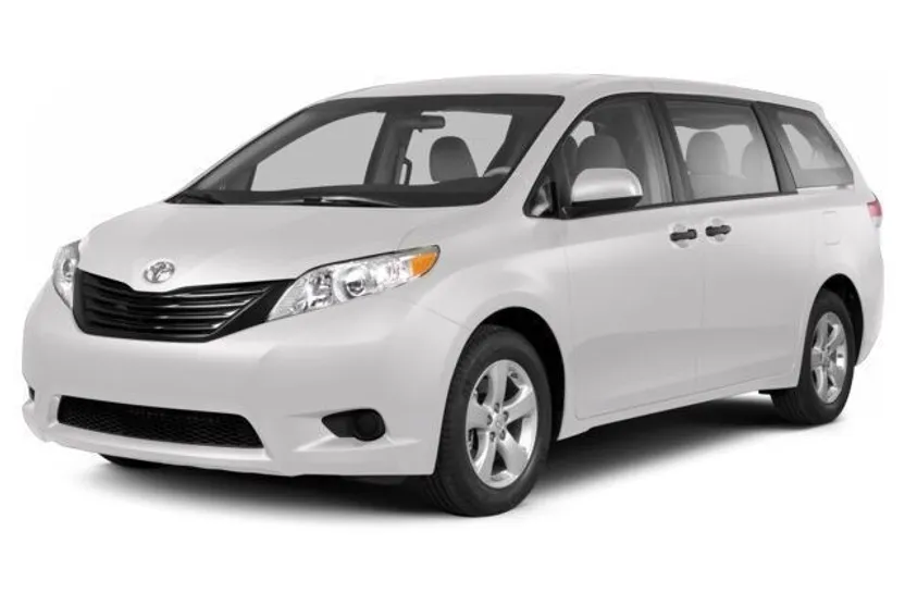 2013 Toyota Sienna LE photo 1