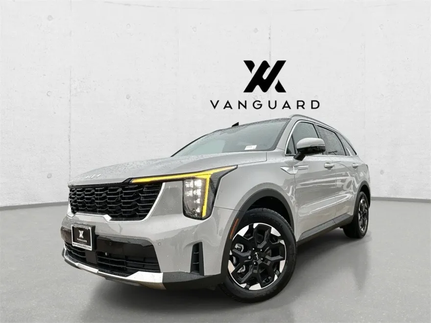 2025 Kia Sorento S photo 1