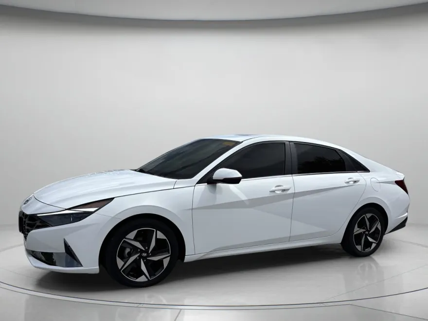 2023 Hyundai Elantra Hybrid Limited photo 1