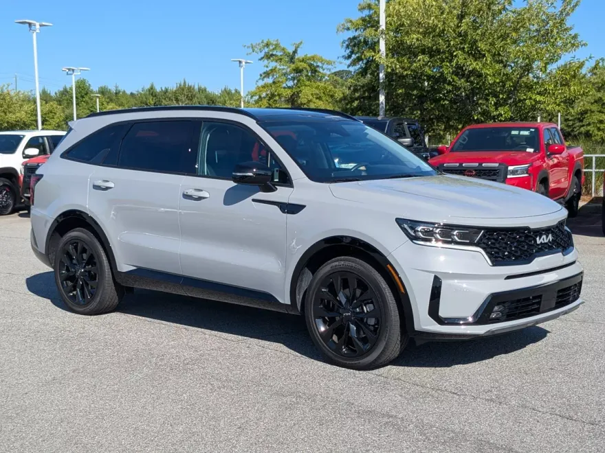 2023 Kia Sorento SX photo 1