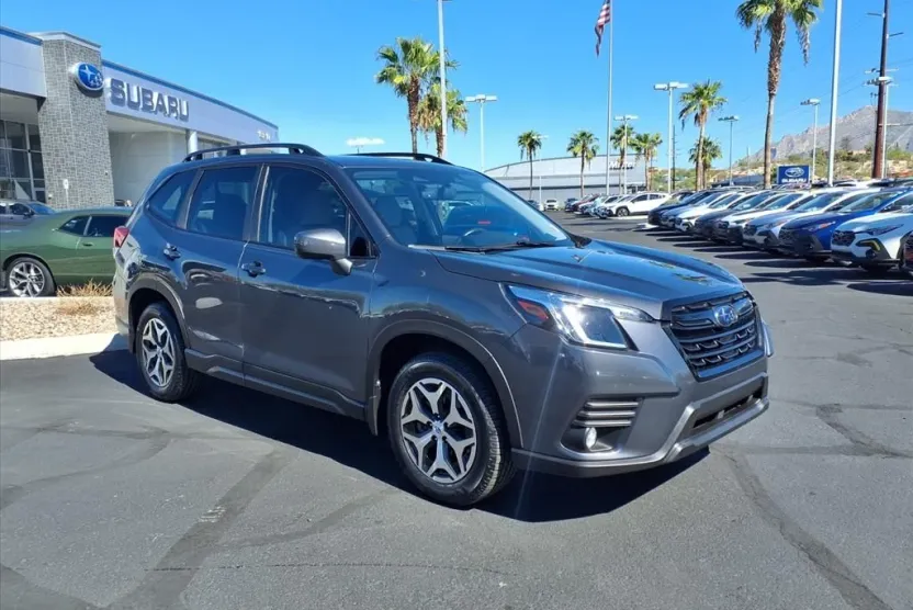 2022 Subaru Forester Premium photo 1