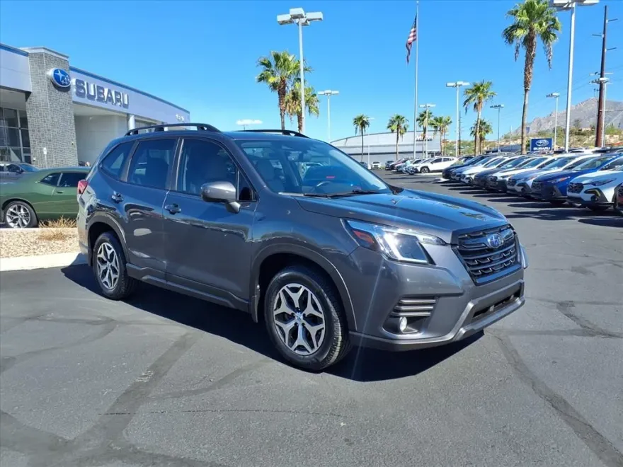 2022 Subaru Forester Premium photo 1