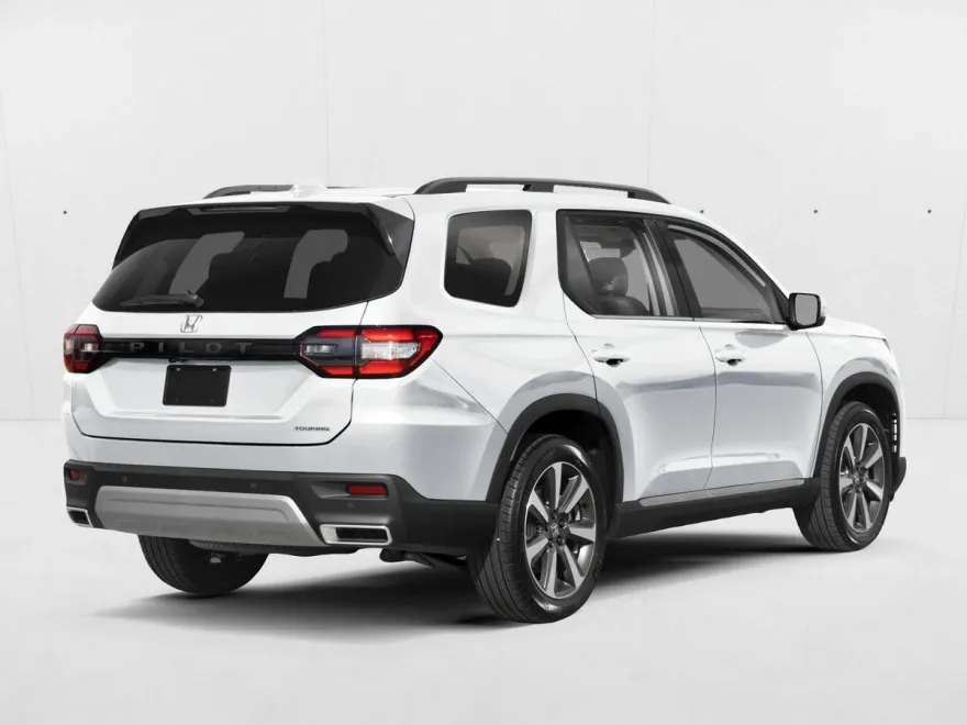 2025 Honda Pilot Touring photo 1