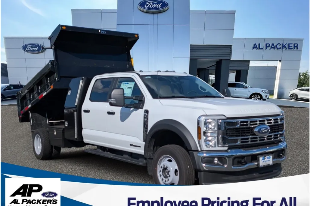 2025 Ford F-550 XL photo 1