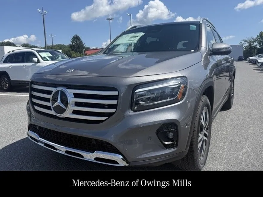2025 Mercedes Benz GLB 250 4MATIC photo 1
