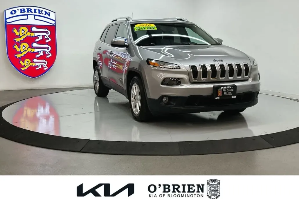 2016 Jeep Cherokee Latitude photo 1