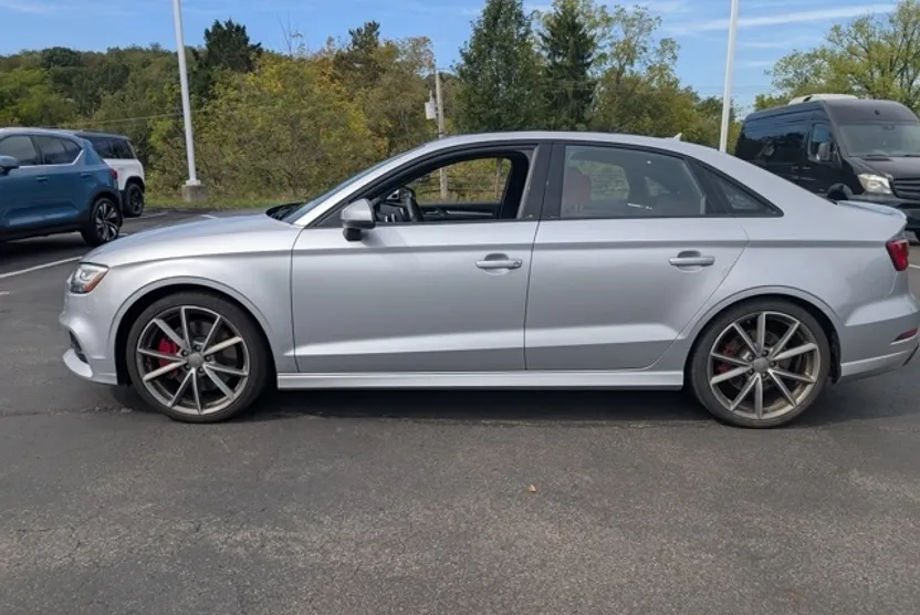 2018 Audi S3 Premium Plus photo 1